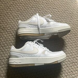 Nike Gamma Force. Womens size 8